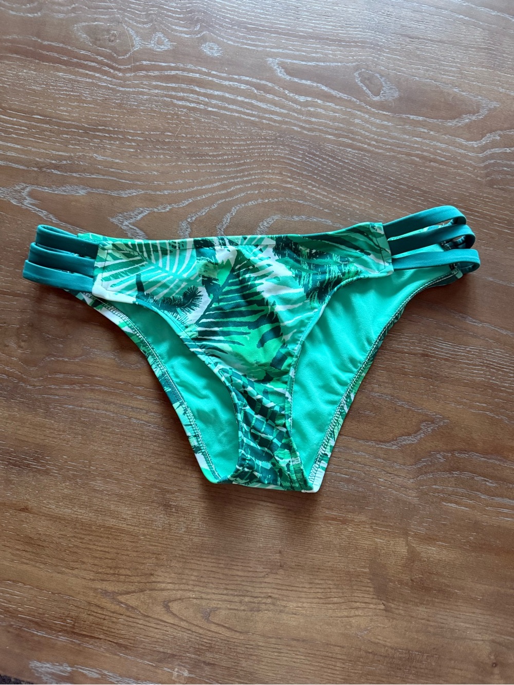 NWOTMossimo Supply Co. Green Tropical Print Bikini Bottom with Triple Side Strap
